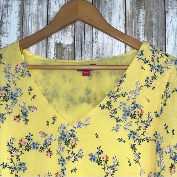 Vince Camuto Yellow Floral Blouse - Picture 6 of 7